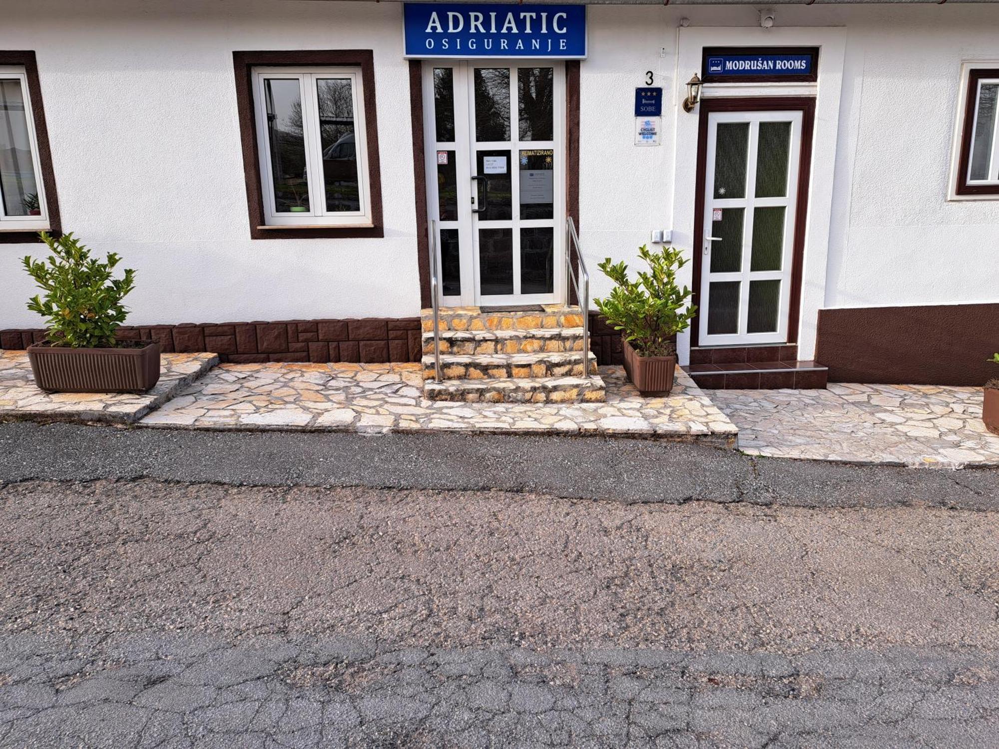 Rooms Modrusan Slunj Exterior photo