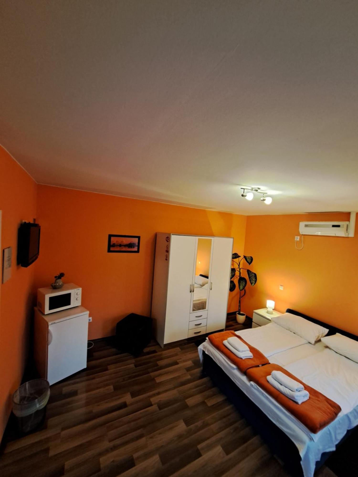Rooms Modrusan Slunj Exterior photo